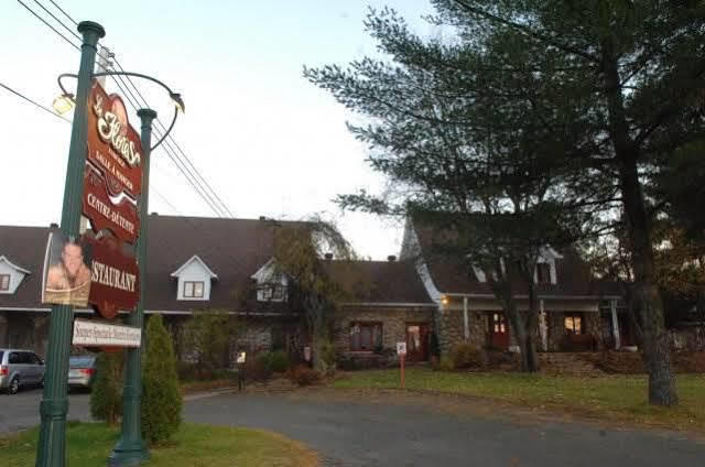 Auberge Le Flores GrandʼMère Exterior foto